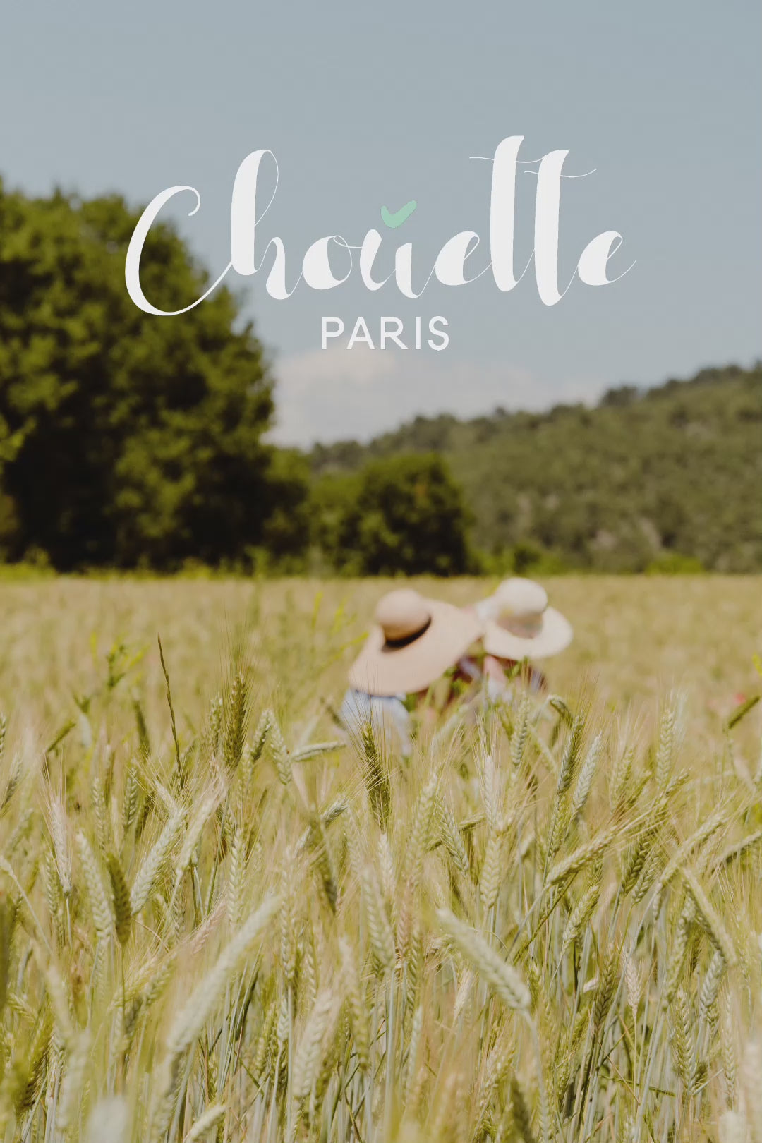 Réel de photo Chouette e été , enfant avec des produits , la Provence